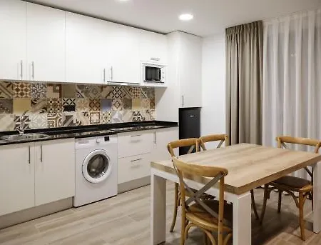 Sm Station Apartment *