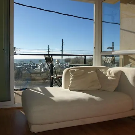 Sm Station Apartment *